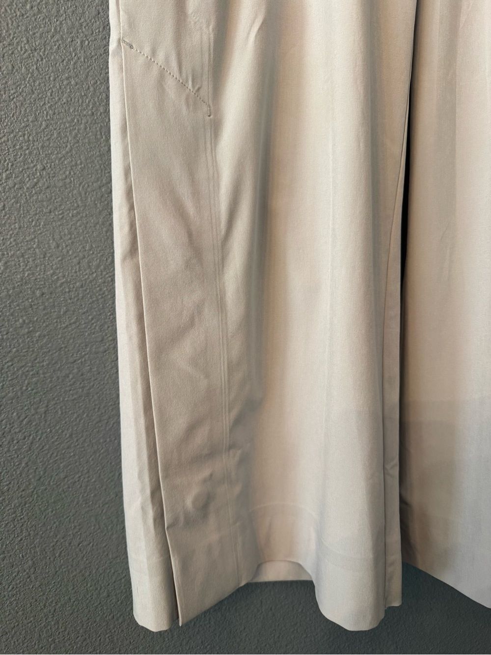 Athleta Women's Light Gray Wide-Leg Pants - Picture 5 of 8